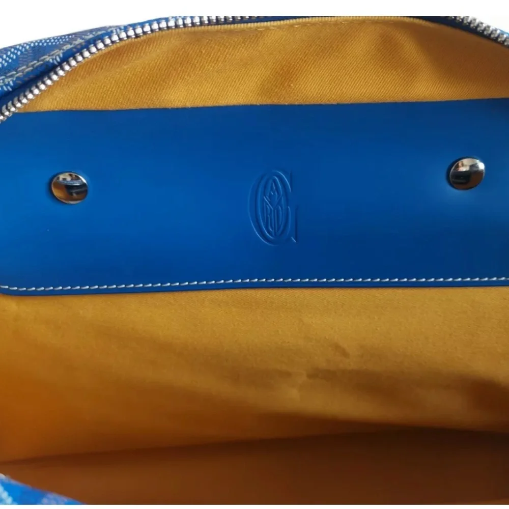 Auth Goyard Ambassede MM in **Rare** Light Blue - Picture 7 of 12